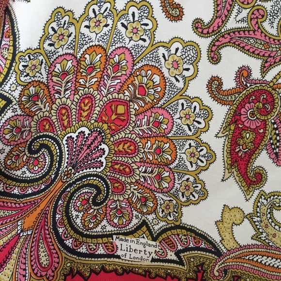 Scarf - Picture 2 of 4